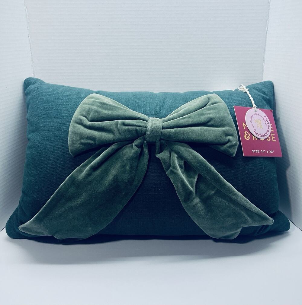MAEVE & ROSE Green bow Bowery Bow Pillow Decorative Home Decor Pillow NEW